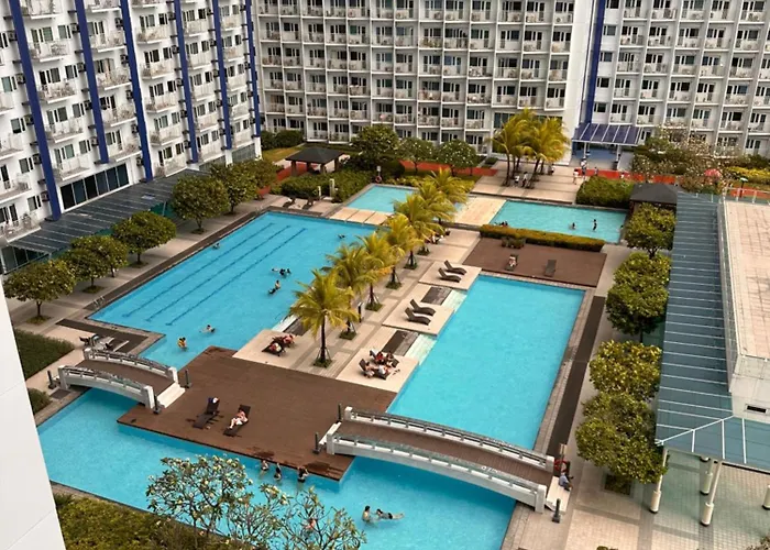شقة Makati Sm Jazz Staycation With Balcony *