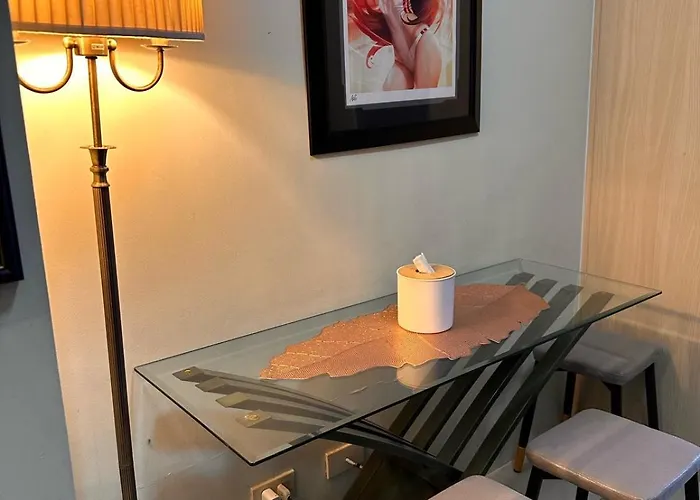 Makati Sm Jazz Staycation With Balcony * مانيلا