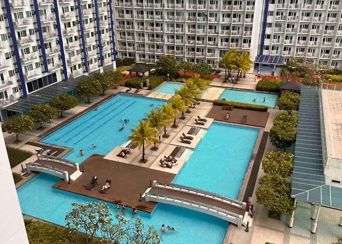 شقة Makati Sm Jazz Staycation With Balcony *